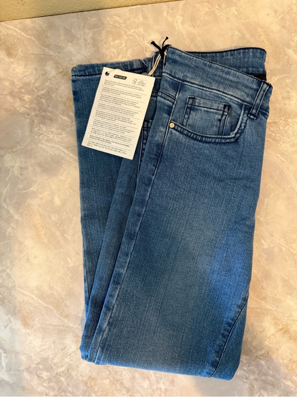 Annarita N Skinny Blue Jeans
NWT
Size 25(Small) - Picture 2 of 5